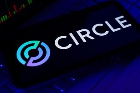 Ark Invest无视近期降级与市场动荡，大举买入Circle 1400万美元股票