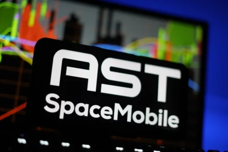 AST SpaceMobile（ASTS）股价上涨，受欧洲蓝鸟卫星网络扩张推动