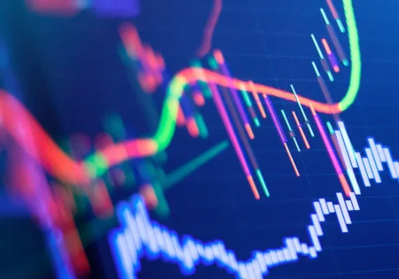 K Wave Media (KWM) 股价暴跌16%，尽管获纳斯达克批准并转向AI
